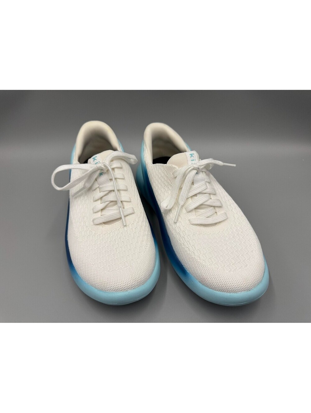 KIZIK Roamer Glacier Unisex Sneaker Walking Shoes Women 8, Men 6.5